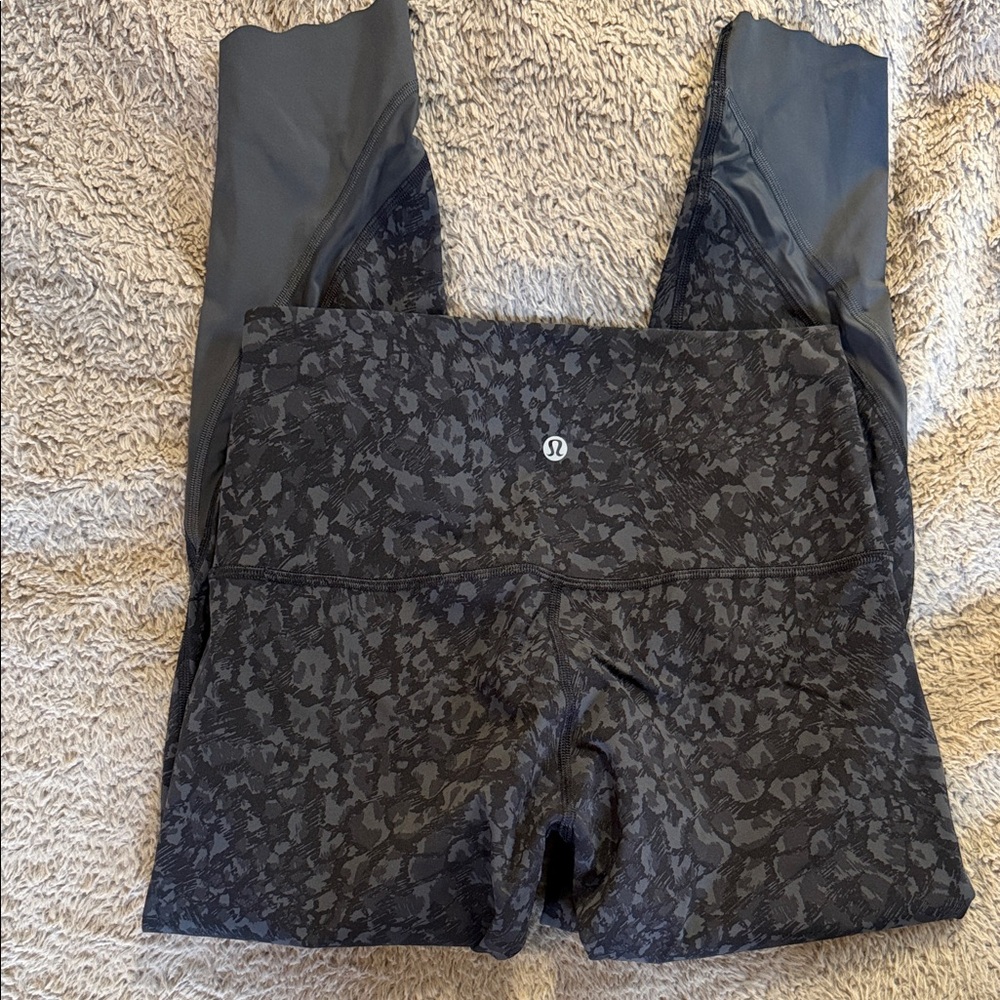 lululemon athletica Black Patterned Capris